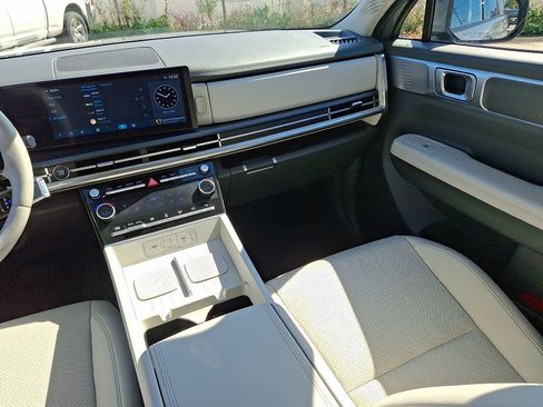 Used 2024 Hyundai Santa Fe SEL image 16