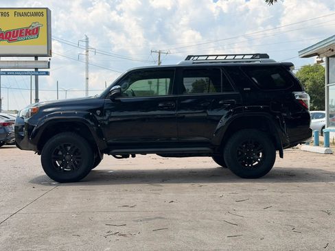 Used 2016 Toyota 4Runner SR5 AWD/4WD image 6