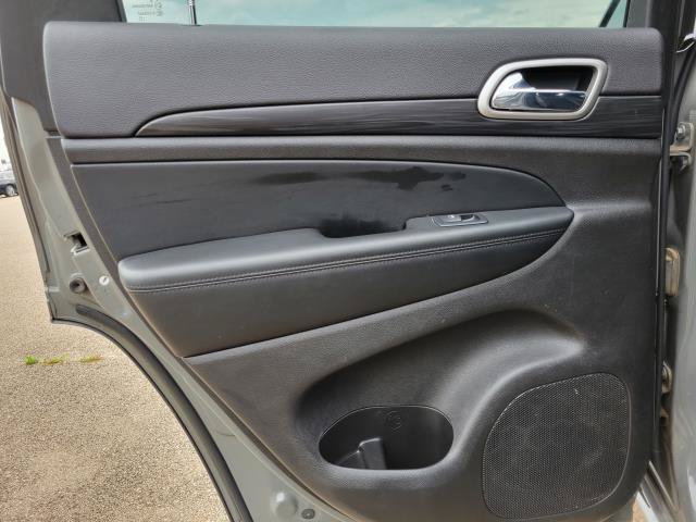 Used 2020 Jeep Grand Cherokee Altitude AWD/4WD image 10