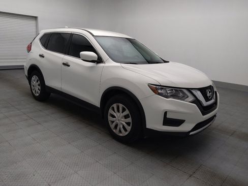 Used 2017 Nissan Rogue S FWD image 11
