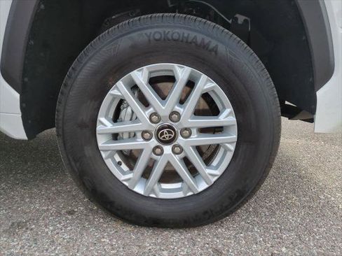 Certified 2026 Toyota Tundra SR5 AWD/4WD image 11