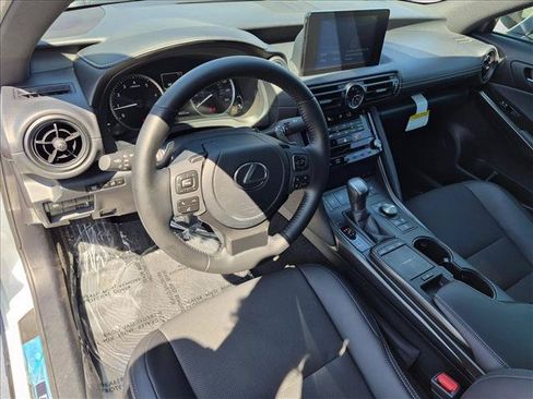 Used 2025 Lexus IS 300 F Sport RWD image 10