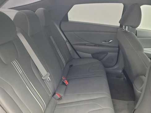 Used 2023 Hyundai Elantra SEL w/ Preferred Accessory Package image 19