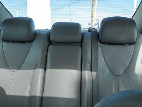 Used 2011 Toyota Camry XLE w/ SE/XLE Extra-Value Pkg FWD image 22