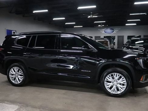 Used 2026 GMC Acadia Elevation w/ Elevation Premium Package FWD image 6