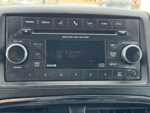 Used 2015 Dodge Grand Caravan SE FWD image 22