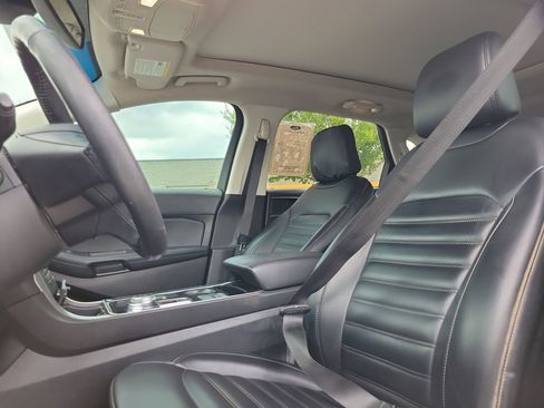 Used 2020 Ford Edge SEL w/ Convenience Package FWD image 18