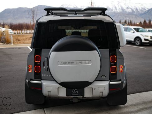 Used 2022 Land Rover Defender 110 SE image 43