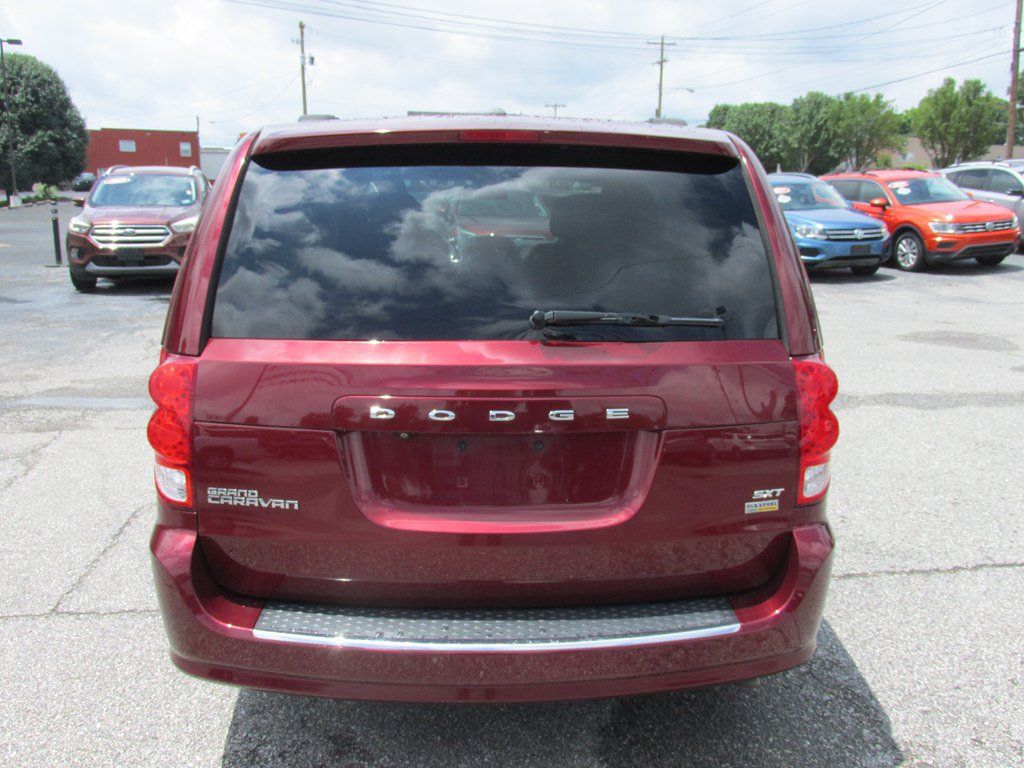 Used 2019 Dodge Grand Caravan SXT FWD image 4