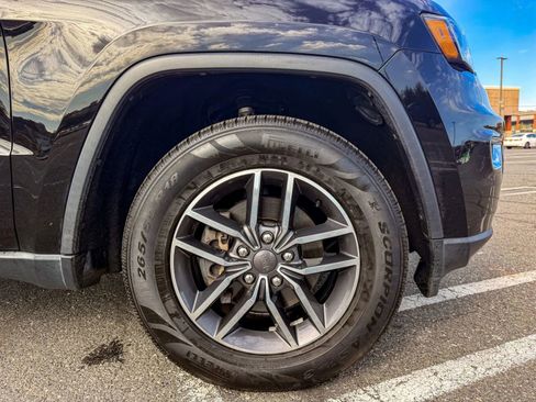 Used 2019 Jeep Grand Cherokee Limited w/ Luxury Group II image 13