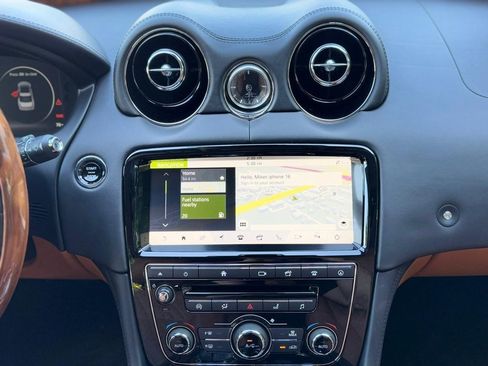 Used 2019 Jaguar XJ L Portfolio image 17