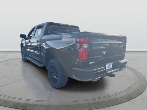 Used 2024 Chevrolet Silverado 1500 LT Trail Boss w/ Convenience Package II AWD/4WD image 6
