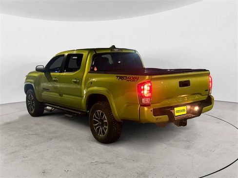Used 2023 Toyota Tacoma TRD Sport image 3
