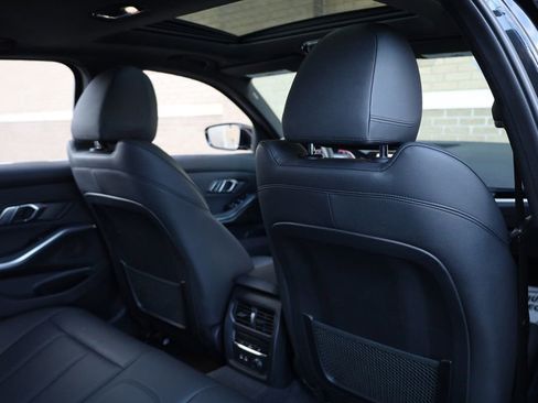 Used 2019 BMW 330i Sedan w/ Convenience Package image 20