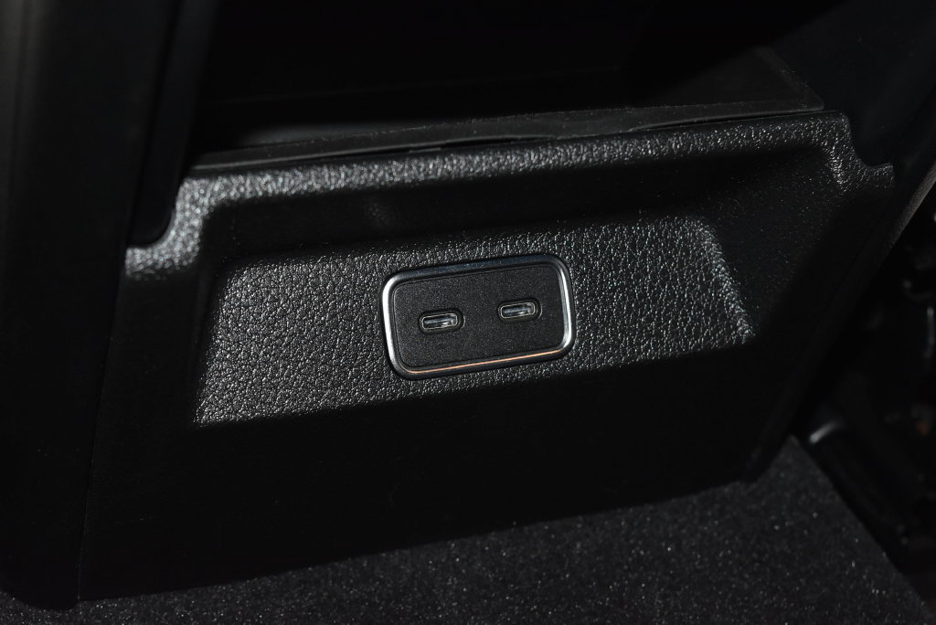Certified 2025 Mercedes-Benz GLE 450 4MATIC image 21