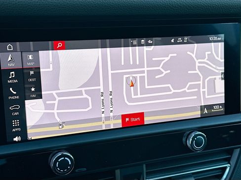 Used 2024 Porsche Macan image 14