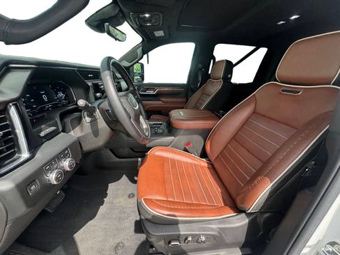 Certified 2024 GMC Sierra 2500 Denali Ultimate w/ Max Trailering Package AWD/4WD image 10