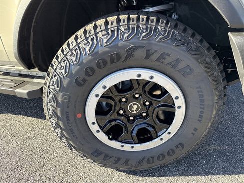 New 2025 Ford Bronco 2-Door w/ Sasquatch Package image 13