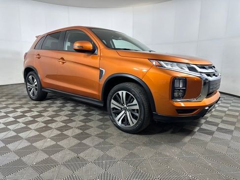 Used 2022 Mitsubishi Outlander Sport SE image 2