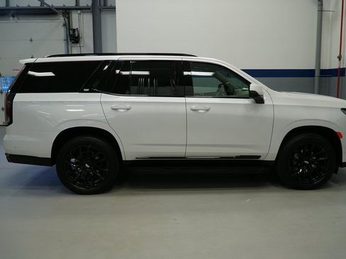 Used 2024 Cadillac Escalade Sport Platinum w/ LPO, ONYX Package image 6