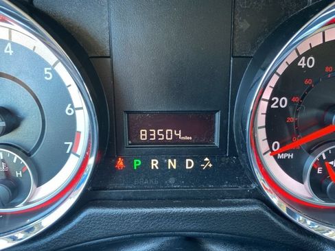 Used 2019 Dodge Grand Caravan SE FWD image 24