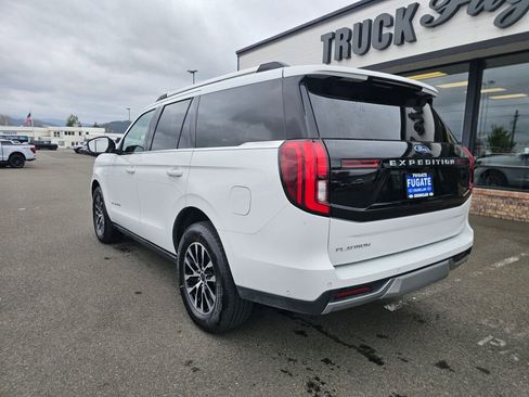 Certified 2025 Ford Expedition Platinum AWD/4WD image 9
