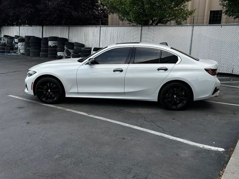 Used 2021 BMW 330i xDrive Sedan AWD/4WD image 4
