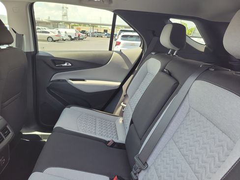 Used 2023 Chevrolet Equinox LT FWD image 10