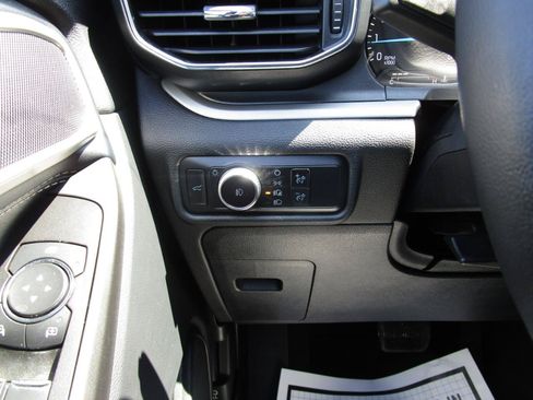 Used 2020 Ford Explorer XLT w/ Equipment Group 202A RWD image 14