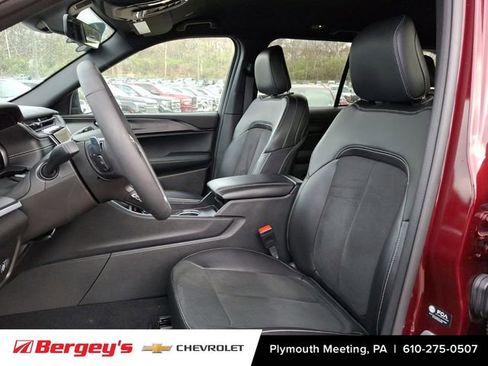 Used 2025 Jeep Grand Cherokee Altitude AWD/4WD image 16