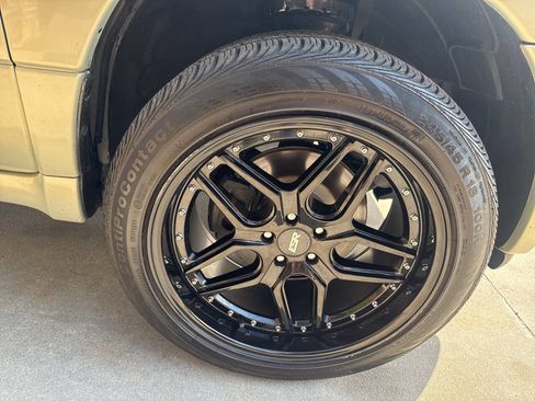 Used 2005 Subaru Forester 2.5XT AWD/4WD image 31