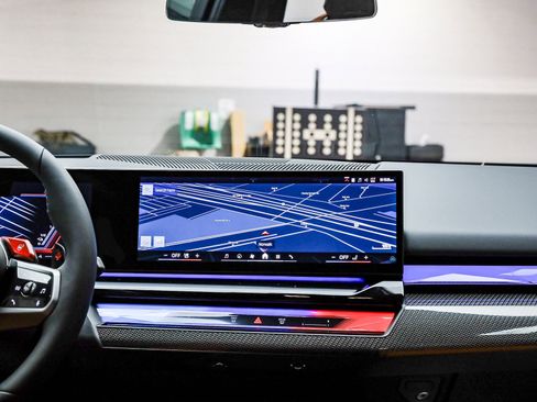 Used 2026 BMW M5 w/ Carbon Package image 14