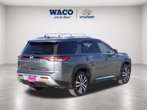 Used 2025 Nissan Pathfinder Platinum w/ Cargo Package FWD image 8