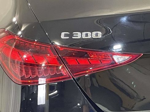 Used 2022 Mercedes-Benz C 300 4MATIC Sedan image 12