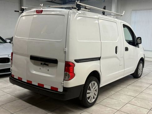 Used 2017 Nissan NV200 S image 9