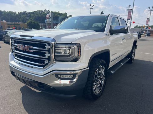 Used 2018 GMC Sierra 1500 SLT image 3
