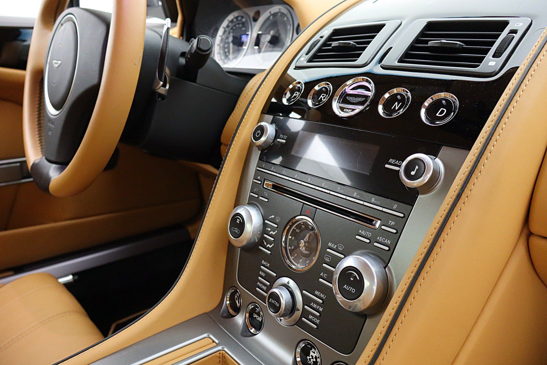 Used 2012 Aston Martin Virage Coupe RWD image 32
