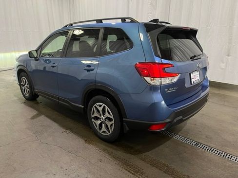 Used 2024 Subaru Forester Premium AWD/4WD image 5