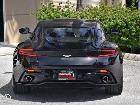 Used 2018 Aston Martin DB11 V12 image 15