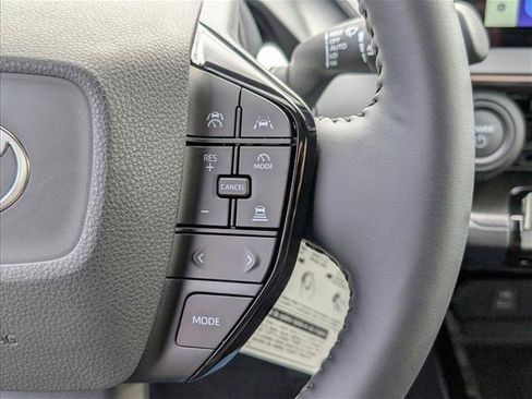 New 2026 Toyota Prius Plug-In Hybrid FWD image 17