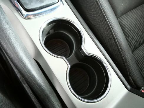 Used 2010 Ford Fusion SE FWD image 25