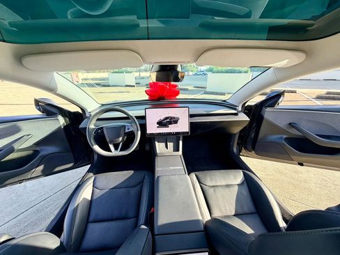 Used 2024 Tesla Model 3 Standard Range RWD image 41