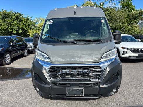 Used 2025 RAM ProMaster 2500 w/ Quick Order Package 22H SLT+ FWD image 2