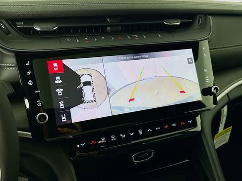 New 2026 Jeep Grand Cherokee Limited AWD/4WD image 14