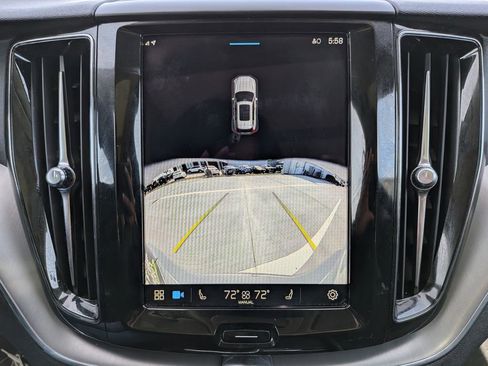 Used 2024 Volvo XC60 B5 Core image 20