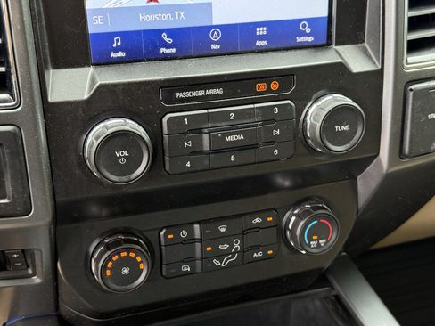 Used 2021 Ford F250 XLT w/ XLT Value Package AWD/4WD image 23