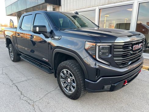 Used 2024 GMC Sierra 1500 AT4 w/ Technology Package image 3