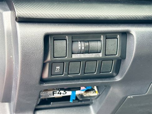 Used 2019 Subaru Impreza 2.0i w/ Eyesight image 10