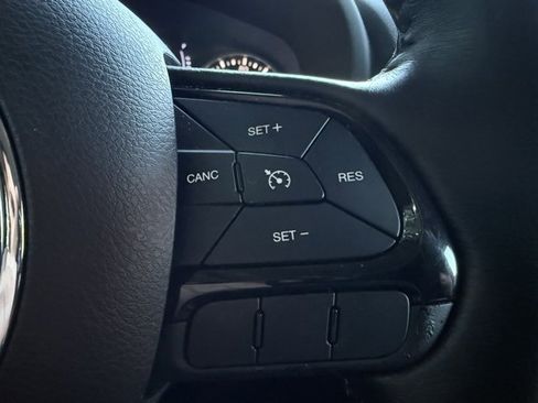 Used 2018 Jeep Renegade Altitude image 11