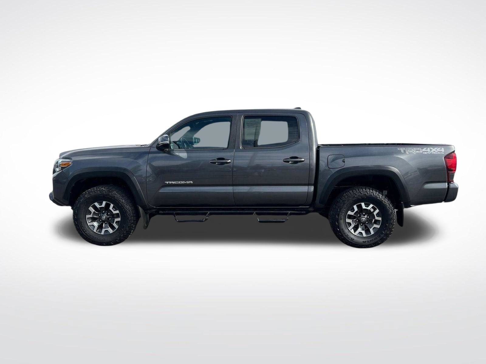 Used 2019 Toyota Tacoma TRD Off-Road AWD/4WD image 9